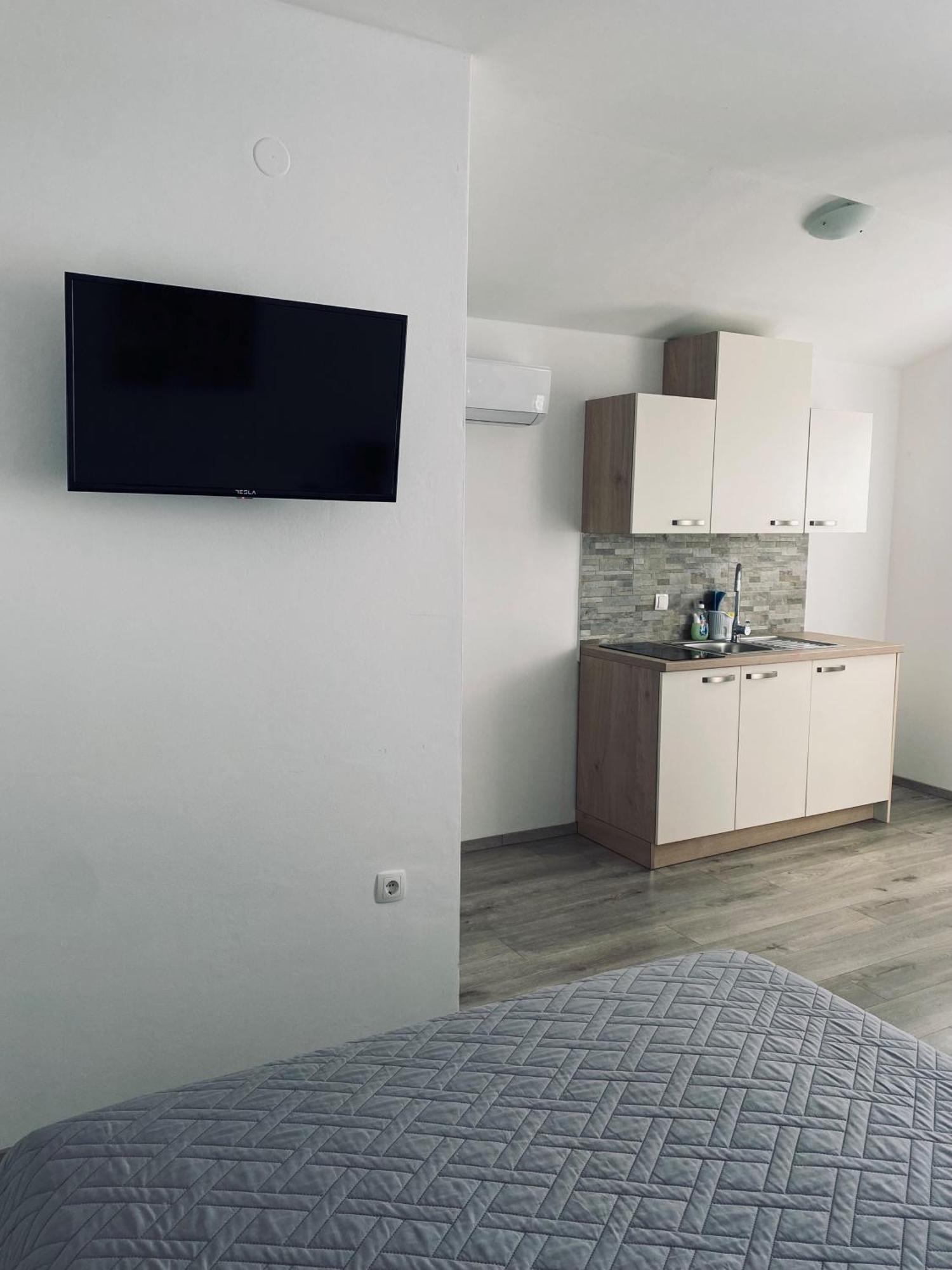 Apartmani Mila 스타리그라드 파클레니차 외부 사진