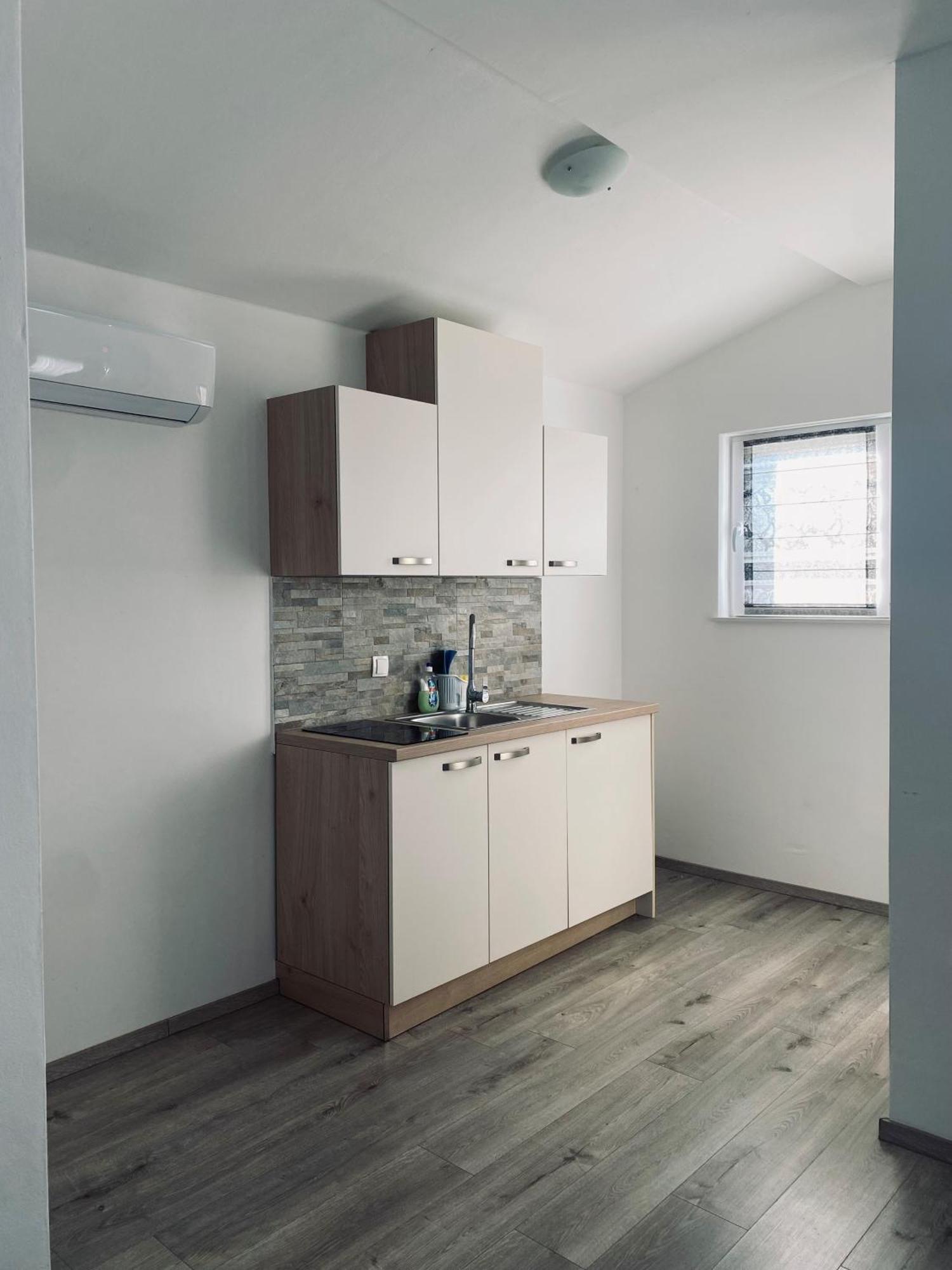 Apartmani Mila 스타리그라드 파클레니차 외부 사진