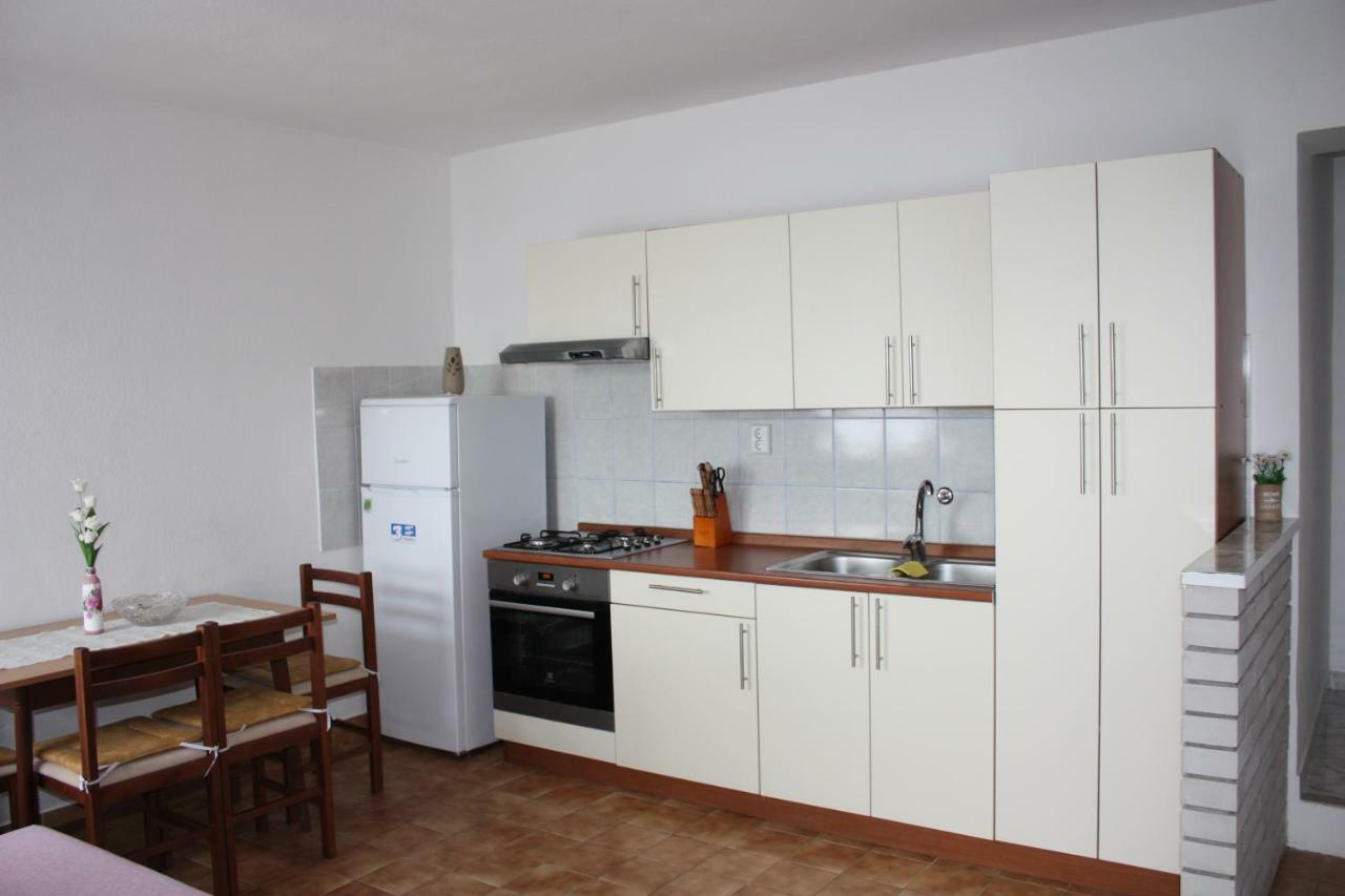 Apartmani Mila 스타리그라드 파클레니차 외부 사진