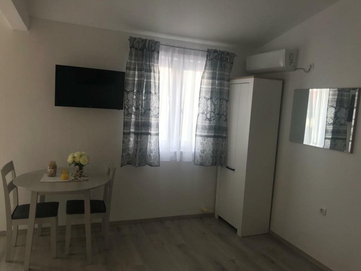 Apartmani Mila 스타리그라드 파클레니차 외부 사진